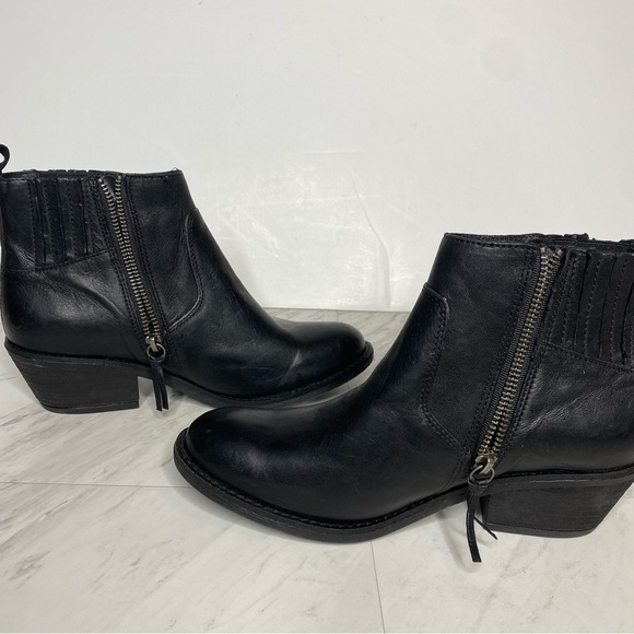 Sofft Ardmore Black Leather Bootie 8 1/2 - Picture 6 of 15